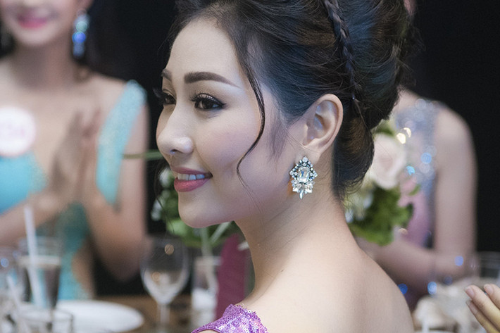 Bùi Nữ Kiều Vỹ - bản sao của Hoa hậu Nguyễn Thị Huyền là một trong những gương mặt nổi bật nhất trong vòng chung kết Hoa hậu Việt Nam 2016.