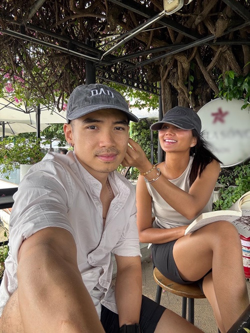 Sau khi kết hôn, Tuấn Khôi thoải mái đăng ảnh bên H'hen Niê. Trước đó, suốt 7 năm hẹn hò, cặp đôi giữ kín chuyện tình cảm. Ảnh: FB Tuấn Khôi.