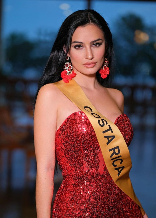 Macarena Chamberlain năm nay 20 tuổi, cao 1m7. Ảnh: Instagram Miss Grand Costa Rica.