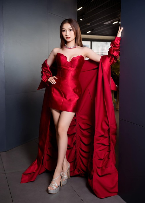 Võ Lê Quế Anh đăng quang Miss Grand Vietnam 2024 vào đầu tháng 8. Nhiều khán giả cho rằng cô không nổi bật bằng những thí sinh khác trong top 5. Ngoài ra, phần thi ứng xử của Quế Anh bị chê lan man, không được trôi chảy. Bởi vậy, chiến thắng của cô gây tranh cãi. Ảnh: FB Võ Lê Quế Anh.