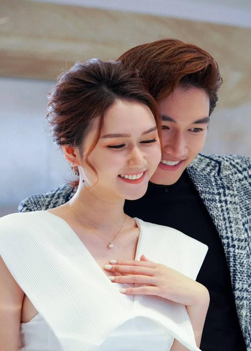 Diễn viên Hương Giang vừa thông báo đường ai nấy đi với Đình Tú sau 6 năm gắn bó. Trong cuộc phỏng vấn với Tiền Phong, bà mẹ một con khẳng định chuyện chia tay không vì người thứ ba nào cả. Ảnh: Dân Việt