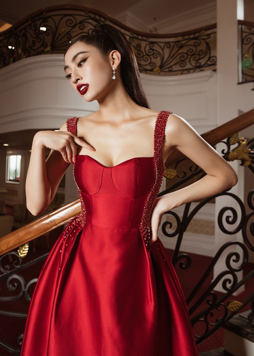 Lương Thùy Linh ngày càng xinh đẹp sau 3 năm đăng quang.