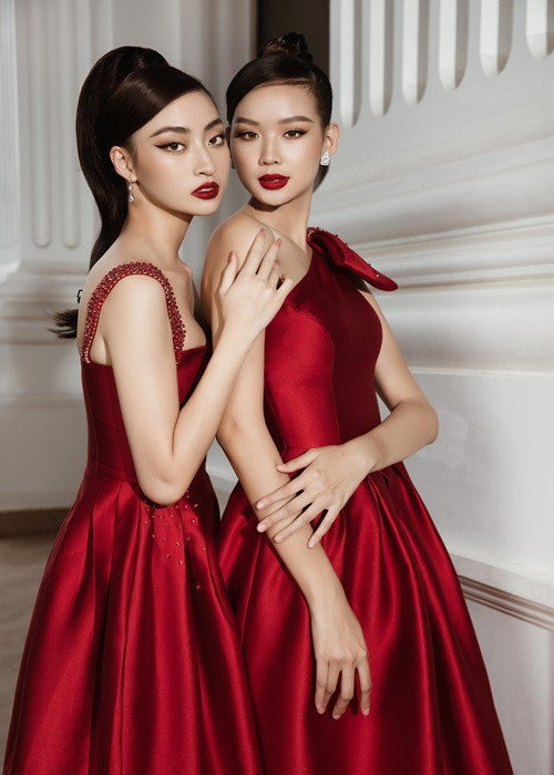 Lương Thùy Linh hóa bé nhỏ khi đứng cùng thí sinh cao nhất cuộc thi năm nay.