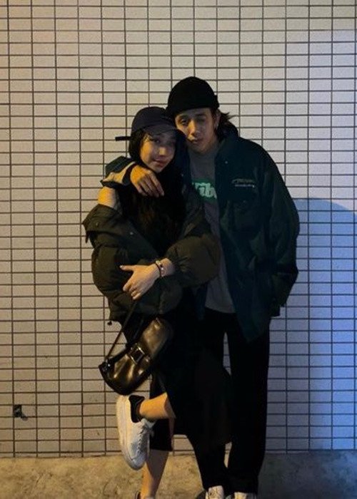 Mới đây, trên trang cá nhân Instagram, ca sĩ Mỹ Anh và vũ công Quốc Tít đồng loạt đăng ảnh bên nhau.