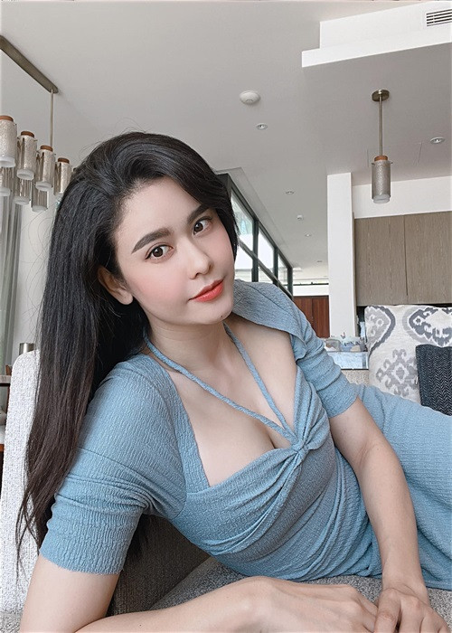 Sau khi ly hôn Tim, Trương Quỳnh Anh được nhiều người theo đuổi.