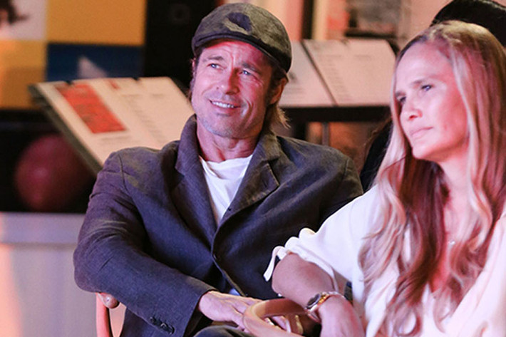 Hậu ly hôn Angelina Jolie, Brad Pitt được nhiều bóng hồng vây quanh, trong đó có nhà thiết kế nữ trang kiêm doanh nhân Sat Hari Khalsa. Ảnh: Hollywoodlife