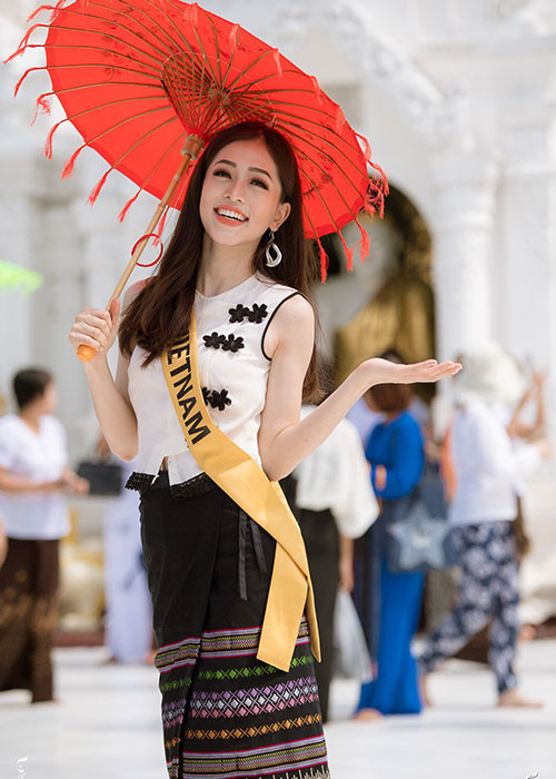 Đại diện Việt Nam tại Hoa hậu Hòa bình Quốc tế năm nay, Bùi Phương Nga đang nỗ lực hết mình. Nhiều người kỳ vọng Phương Nga sẽ tiếp nối thành công của Huyền My. Ảnh: FBNV