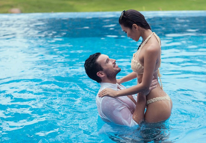 Trong một bài phỏng vấn, Hà Anh cho biết cô mãn nguyện khi có ông xã là giáo viên tiểu học. "Dù tôi về muộn đến đâu, anh luôn chờ đợi để cả hai cùng dùng bữa tối. Anh ấy là hậu phương hoàn hảo", chân dài sinh năm 1982 nói về chồng sắp cưới.