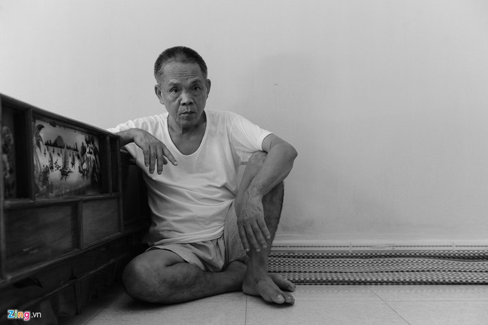 Sau khi đất nước giải phóng, 5 năm liền ông u mê với những cơn khóc cười trong trại điều dưỡng ở TP HCM. Bỗng một ngày, khi đang tiêm thì ông hô to, dõng dạc tên bố mẹ và địa chỉ quê quán. Bác sĩ điều trị liền ghi lại và viết thư về cho gia đình. Không tin đây là sự thực vì đã lập bàn thờ 5 năm, người mẹ nhờ bác sĩ chụp cho một tấm ảnh làm tin. Khi nhận được ảnh một thương binh già nua, xộc xệch, nét mặt ngơ ngơ nhưng bà vẫn nhận ra con. Ngay lập tức, bà đã đưa con về miền Bắc để điều trị.