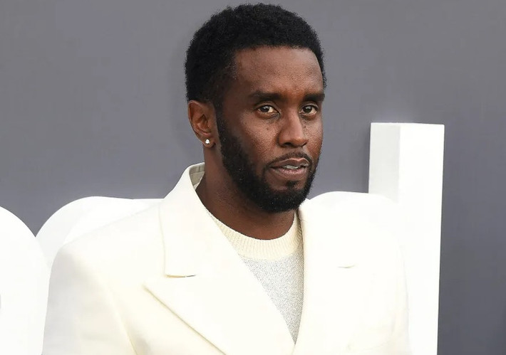 Rapper Diddy bị cáo buộc tội tống tiền, buôn bán tình dục... Tháng 10 tới đây, nam rapper ra hầu tòa. Ảnh: SPACE / MEGA.