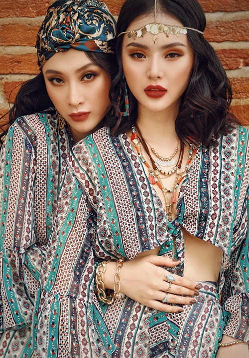 Angela Phương Trinh và em gái cách nhau 1 tuổi, đều sở hữu nhan sắc xinh đẹp.