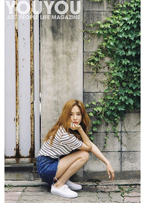 Jung Hae Na còn tham gia diễn xuất trong MV “Never” ra mắt năm 2015 của nữ ca sĩ Kim Na Young. (Ảnh: Youyou Magazine)