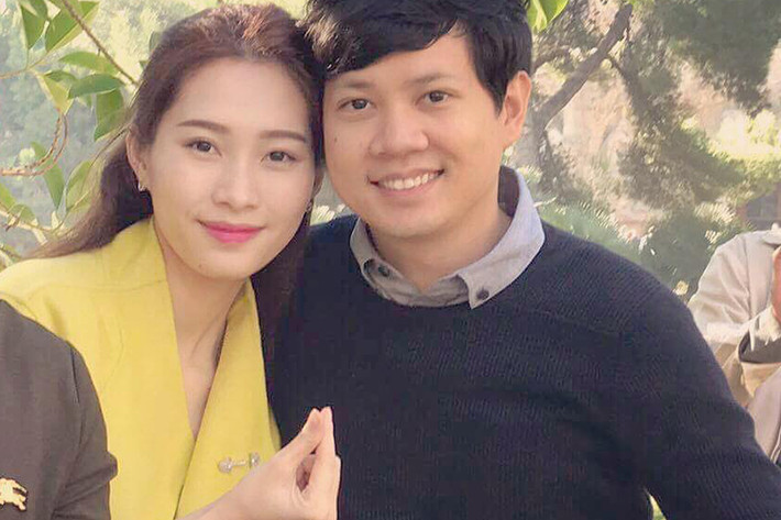 Mới đây, một người bạn của cặp đôi Hoa hậu Đặng Thu Thảo - doanh nhân Trung Tín đã chia sẻ loạt ảnh tình cảm của đôi uyên ương này. (Ảnh: Facebook bạn Hoa hậu Đặng Thu Thảo)