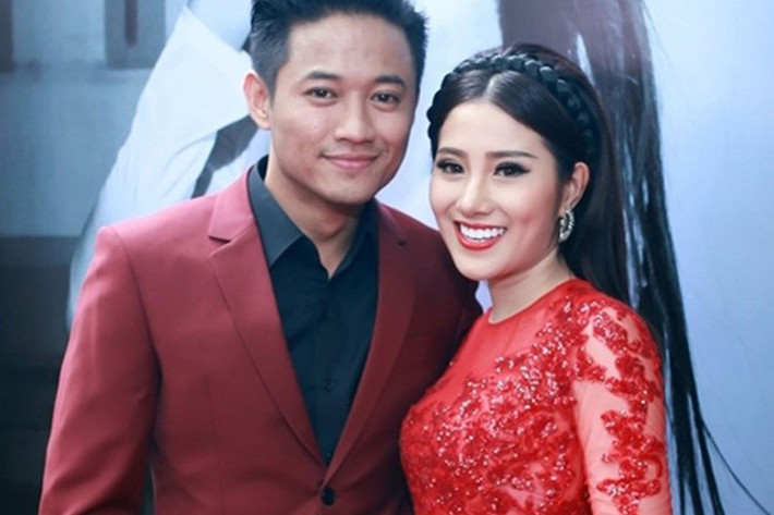 Quý Bình thân thiết với Tố My trên sân khấu và ngoài đời trong một năm nay. Gần đây, nam diễn viên vướng tin đồn sắp cầu hôn nữ ca sĩ. Ảnh: Khám phá