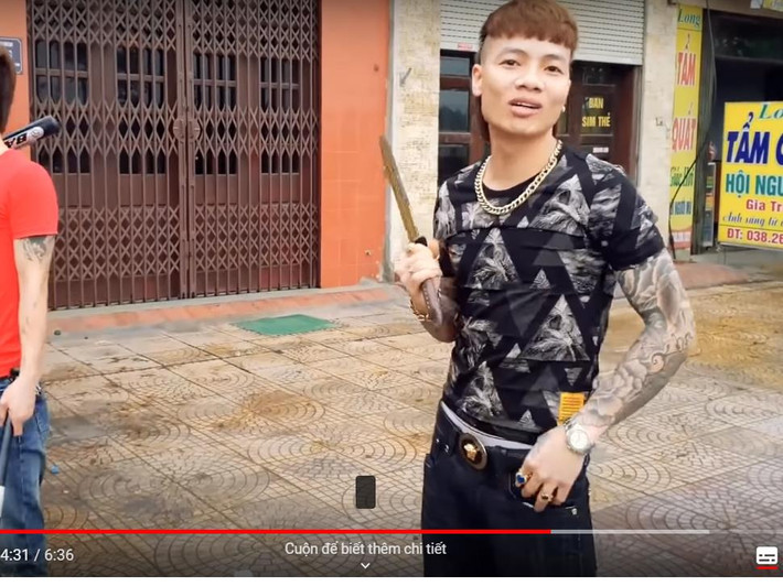 Theo Công an xã Tam Sơn, thị xã Từ Sơn, suốt nhiều năm tại địa phương, Khá bị đưa vào "danh sách đen" để quản lý do thuộc thành phần bất hảo, quan hệ xã hội phức tạp, thường gây mất trật tự cùng đám bạn lêu lổng.