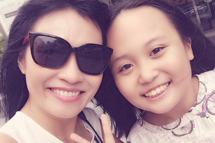 Mới đây, Phương Thanh bất ngờ công khai ảnh con gái trên trang cá nhân. Đây là lần đầu tiên nữ ca sĩ để cô công chúa nhỏ của mình lộ diện. (Ảnh: Facebook nhân vật)