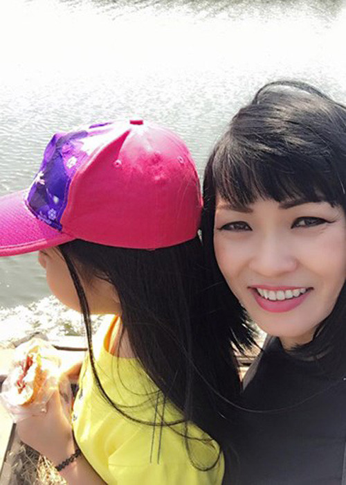 Phương Thanh từng chia sẻ, cô con gái yêu luôn ngoan ngoãn và học giỏi. (Ảnh: Facebook nhân vật)