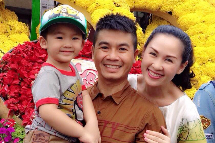 Theo thông tin BTV Hữu Bằng viết trên trang cá nhân, BTV Thúy Hằng trở lại VTV9 để thuận lợi việc gia đình vì chồng con ở Sài Gòn. (Ảnh: Facebook nhân vật)