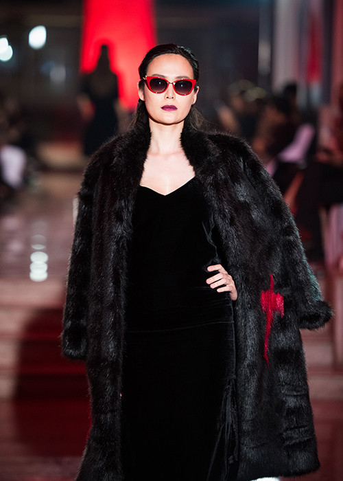 Sự tái xuất của Thu Thủy trên sàn catwalk nhận được sự chú ý của khán giả trong chương trình.