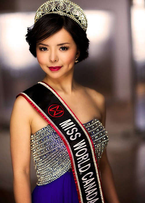 Từng phải bỏ lỡ cuộc thi Hoa hậu Thế giới 2015, đại diện Canada - Anastasia Lin đã trở lại đầy mạnh mẽ. Sự chân thành và quyết tâm của cô dành cho dự án nhân ái được đánh giá cao tại cuộc thi năm nay. (Ảnh: Facebook nhân vật)