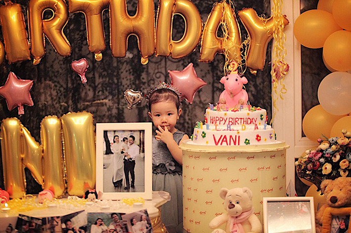 Con gái Trang Nhung đón sinh nhật ấm cúng và vui vẻ bên những người thân thiết nhất. Ảnh: FBNV
