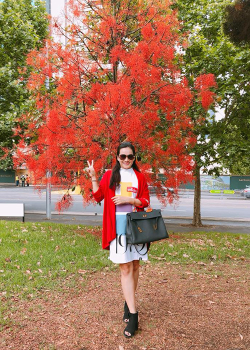 Anh Thơ - bà xã Bình Minh đăng tải hình ảnh trong chuyến công tác ở Australia.