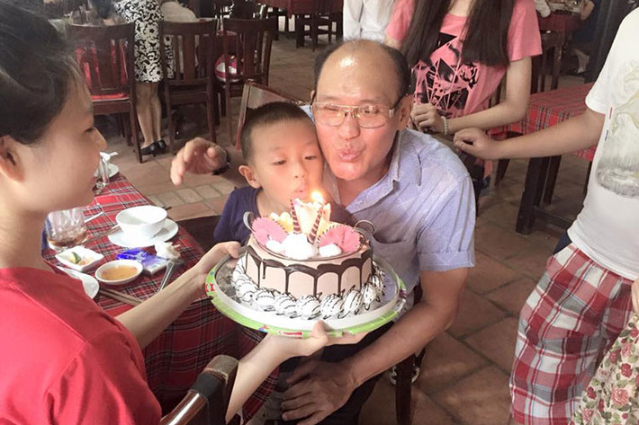 Duy Phương vui vẻ đón sinh nhật ấm áp bên các con.