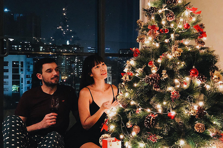 Siêu mẫu Hà Anh tâm sự: “Mùa lễ hội, mùa tình yêu và gia đình quây quần đã về”.