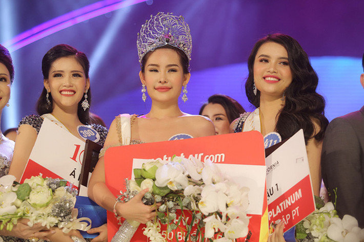 Lê Âu Ngân Anh là một trong những người đẹp thi hoa hậu gây ồn ào nhất năm 2017. Chiến thắng của cô tại cuộc thi Hoa hậu Đại dương 2017 vấp phải những ý kiến trái chiều. Ảnh: VTV