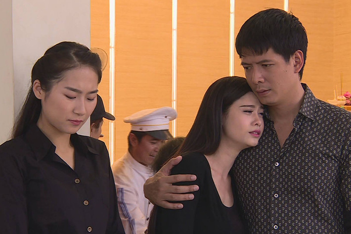 Trong “Thề không gục ngã”, Trương Quỳnh Anh và Bình Minh đóng vai cặp tình nhân Bỉnh Long - Huệ Mẫn. Ảnh: Fanpage phim