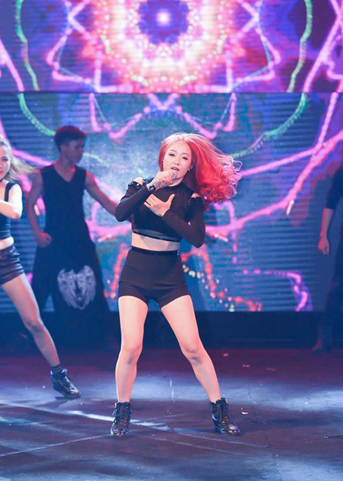 Ngoài ra, Ngọc Kayla còn được biết đến là hot girl với gương mặt khả ái và phong cách thời trang ấn tượng. (Ảnh: FBNV)