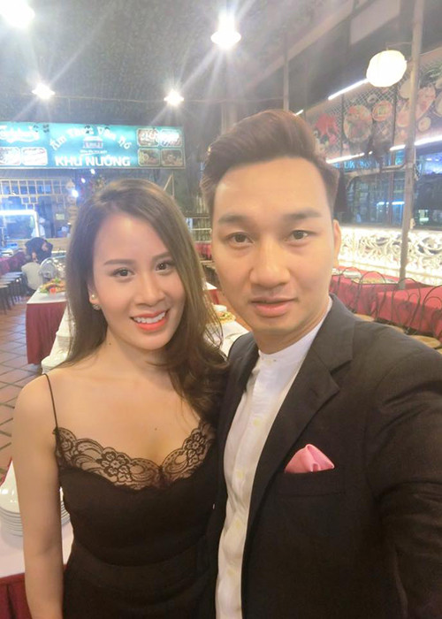 Từ lúc công khai hẹn hò, Thành Trung - Ngọc Hương thường xuyên chia sẻ hình ảnh hạnh phúc bên nhau nhưng kín tiếng với truyền thông. (Ảnh: FBNV)