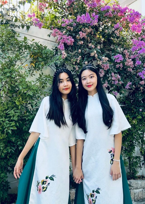 Hạt Dẻ - con gái thứ hai của Quyền Linh xinh đẹp không kém Lọ Lem.