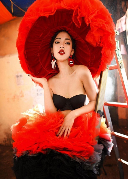 Nhan sắc của Châu Bùi từng được trang QQ của Trung Quốc khen là Song Hye Kyo bản Việt. Ảnh: FBNV