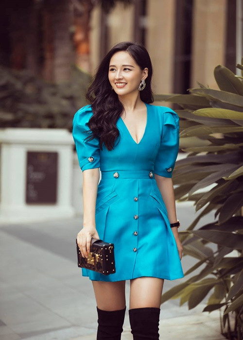 Hoa hậu Mai Phương Thúy giỏi kiếm tiền. Ngoài hoạt động showbiz, người đẹp sinh năm 1988 làm chủ các cửa hàng, đầu tư vào bất động sản, chứng khoán, phim ảnh. Ảnh: FB Mai Phương Thúy.