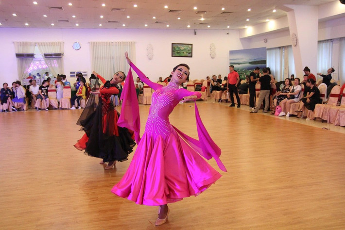 Thí sinh Miss Grand Vietnam 2024 bắt đầu với dancesport từ khi 12 tuổi. Sau 6 năm rèn luyện và tham gia hơn 30 cuộc thi, cô đã rèn được đức tính kỷ luật và tinh thần chiến đấu.