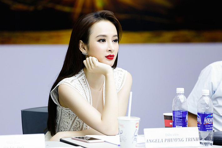 Trước "Sứ mệnh trái tim", Angela Phương Trinh và đạo diễn Đức Thịnh từng hợp tác trong bộ phim “Taxi, em tên gì?”, vừa công chiếu vào tháng 3 vừa qua.