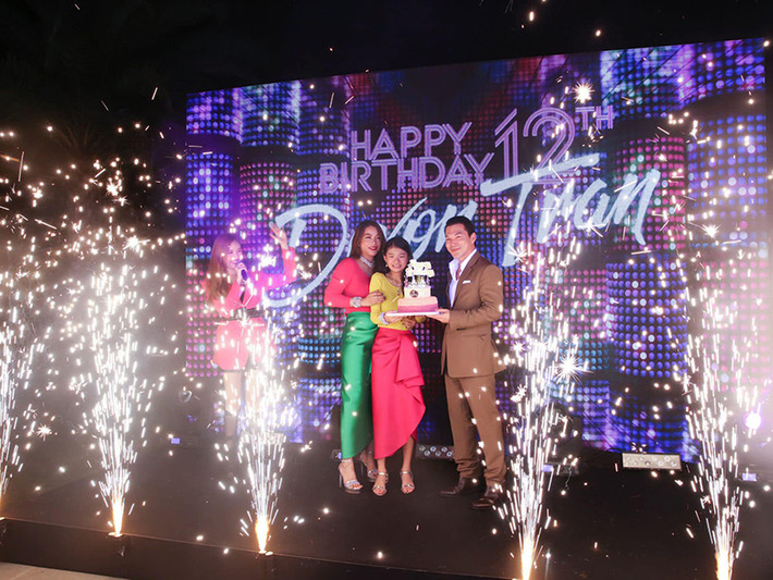 Bảo Tiên - con gái của Trần Bảo Sơn - Trương Ngọc Ánh được bố mẹ tổ chức tiệc sinh nhật hoành tráng khi bước sang tuổi 12.