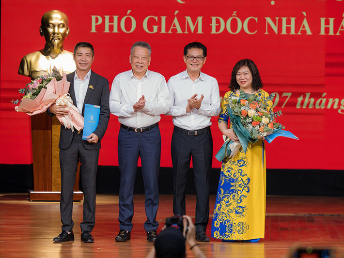 Hồi tháng 5/2020, nghệ sĩ Công Lý đã được Giám đốc sở Văn hóa và Thể thao Hà Nội trao quyết định giữ chức vụ Phó giám đốc Nhà hát kịch Hà Nội.