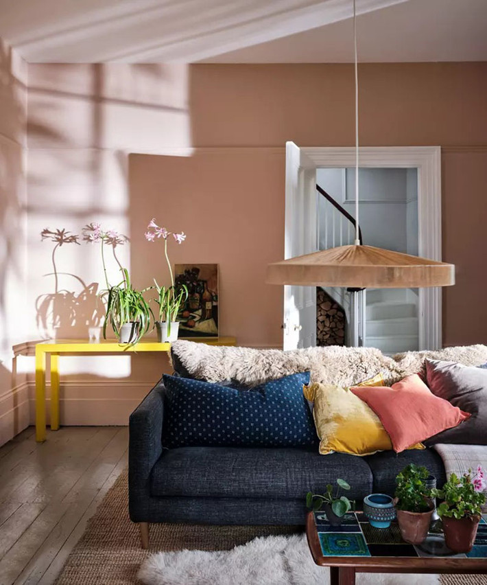 5. Bạn có biết rằn gam màu pastel rất thích hợp để sử dụng cho những căn phòng khách nhỏ hoặc có nguồn ánh sáng tự nhiên hạn chế. Chính sự tươi sáng của gam màu pastel là yếu tố tạo ra sự thay đổi về không gian cho những căn phòng khách nhỏ.