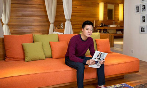 Trải qua nhiều biến cố trong chuyện tình cảm, Quang Dũng trở nên điềm tĩnh hơn, nam ca sĩ cũng vì thế sửa sang lại căn nhà tại TP HCM để phù hợp hơn với tính cách ôn hòa của anh.