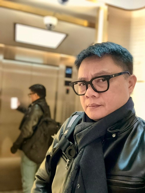 Về việc từng quảng cáo sữa Hiup, Quang Minh cho biết, khi nhận lời quảng cáo, anh đã được nhãn hàng cung cấp đầy đủ các giấy tờ. BTV Quang Minh nhận lỗi nhưng khẳng định không lợi dụng niềm tin của khán giả vì lợi ích cá nhân. Ảnh: FB Quang Minh.