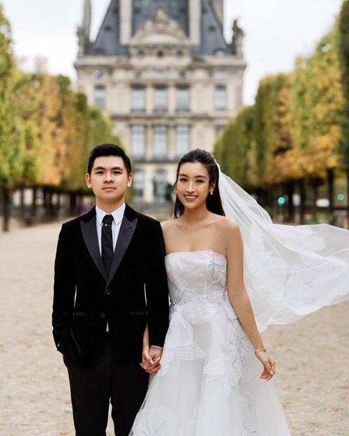 Mỗi dịp sinh nhật Đỗ Vinh Quang, Đỗ Mỹ Linh đều dành lời chúc ngọt ngào đến nửa kia. Tháng 4/2024, cô viết: "Chúc bạn yêu tuổi mới sẽ gặt hái nhiều thành công trong công việc, là chỗ dựa vững chắc cho 2 mẹ con! Chúc chúng mình mãi luôn yêu thương và hiểu nhau nhiều hơn để luôn vui vẻ, hạnh phúc ở bên nhau như bây giờ nhé". Ảnh: Instagram Đỗ Vinh Quang.