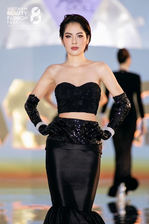 Nguyễn Thị Lệ Nam, Dương Thị Thanh Thảo, Tô Ánh Minh, Trần Thị Thanh Thanh, Dương Thị Hải My, Phạm Thị Ánh Vương, Nguyễn Đặng Huyền Trang cũng được kỳ vọng làm nên chuyện trong chung kết. Ảnh: FB Lệ Nam.