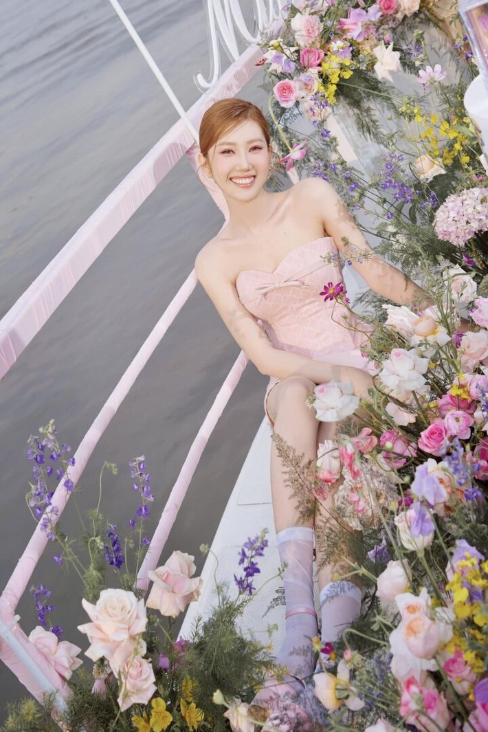 Lê Huỳnh Thúy Ngân là nữ diễn viên quen mặt với khán giả ở khu vực phía Nam. Sau vai Hân "hoa hậu" của phim "Gạo nếp gạo tẻ", Thúy Ngân nhận được nhiều sự quan tâm của công chúng.