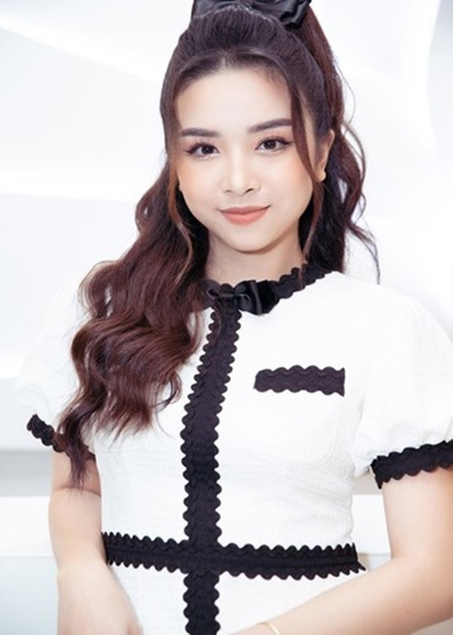 Tháng 2/2022, Thúy An chia sẻ trong talkshow Sức sống Việt Nam, chủ đề “Bỏ phố về quê”: “Thật sự tôi cũng chỉ mới cưới nên hiện tại cuộc sống vẫn màu hồng. Chúng tôi như hai người bạn mới yêu nhau lúc trước, chưa có nhiều kinh nghiệm". Ảnh: Sen Vàng