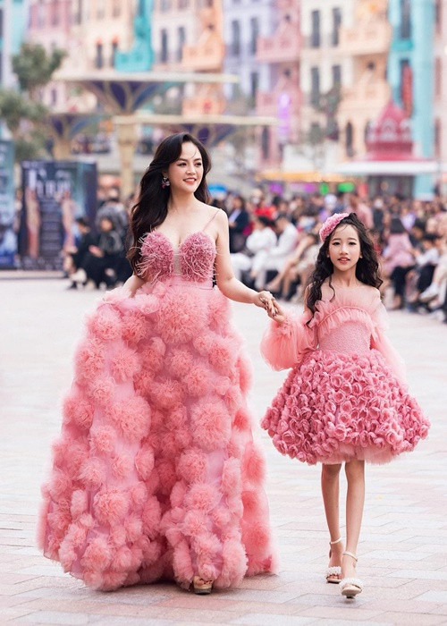 Diễn viên Thu Quỳnh làm người mẫu trong một sự kiện mới đây.