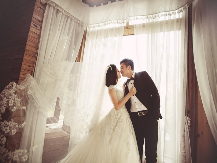 Vân Trang khen chồng có những ý tưởng chụp ảnh cưới hoàn toàn đúng với sở thích của cô.