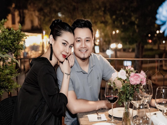 Ít ngày trước, nhạc sĩ Nguyễn Đức Cường đã đi thử trang phục cho đám cưới.
