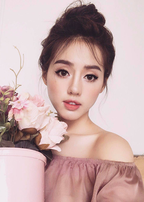 Siêu mẫu Minh Tú chọn Khánh Linh về đội bởi vẻ ngoài ăn hình. Tuy nhiên, vị huấn luyện viên The Face 2017 cho rằng Khánh Linh còn thiếu khá nhiều chuyên môn. Ảnh: FBNV